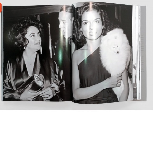 Grit and Glamour: The Street Style High Fashion and Legendary Music of the 1970s - Picture 7 of 14